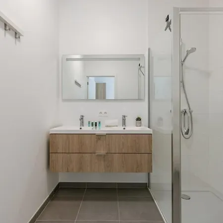 Huswell - Spacious House Close To The Σπίτι διακοπών Οστένδη